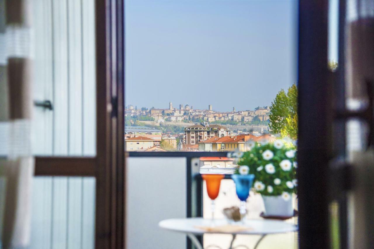 Chic Panoramic Apartment Бергамо Екстер'єр фото