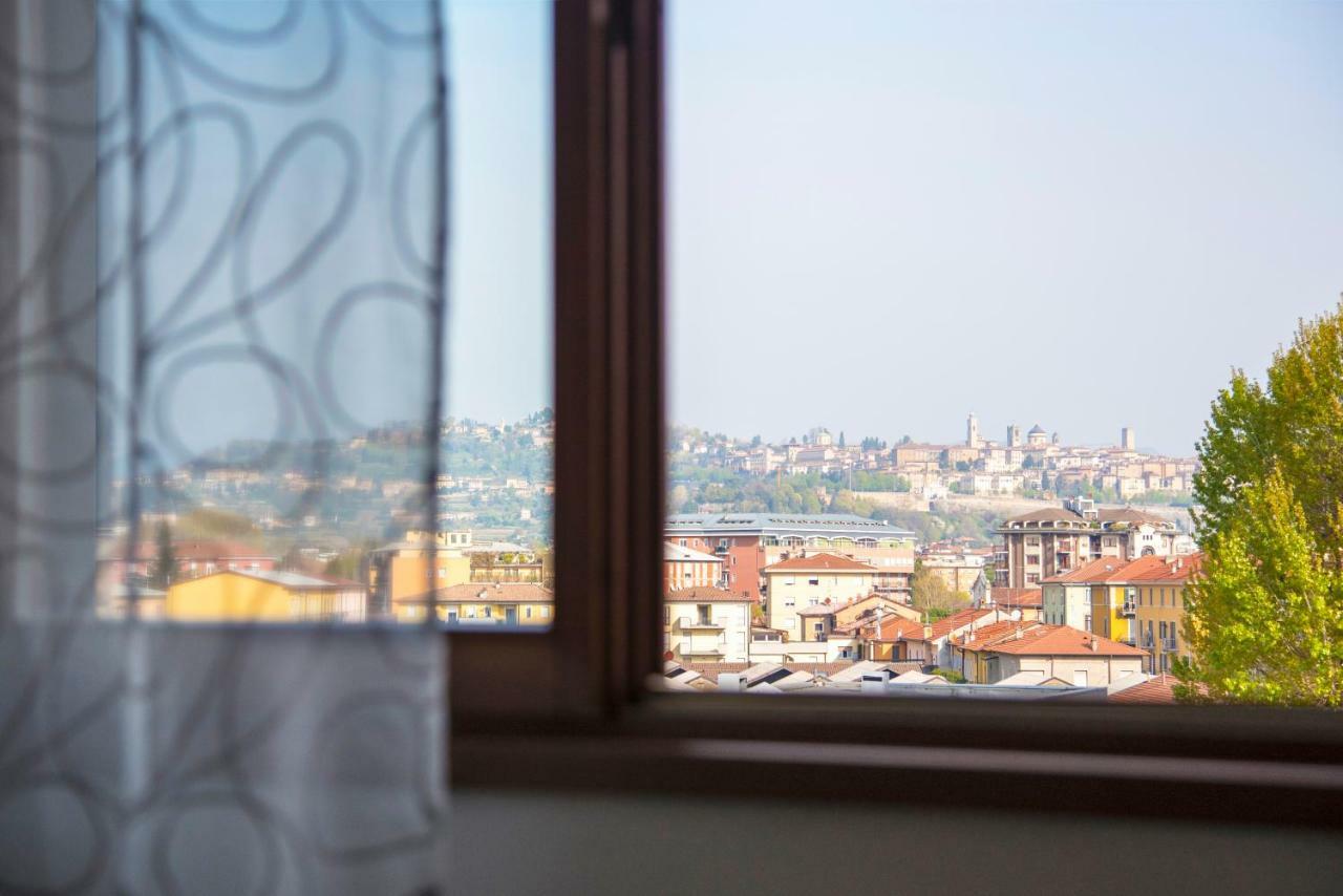 Chic Panoramic Apartment Бергамо Екстер'єр фото